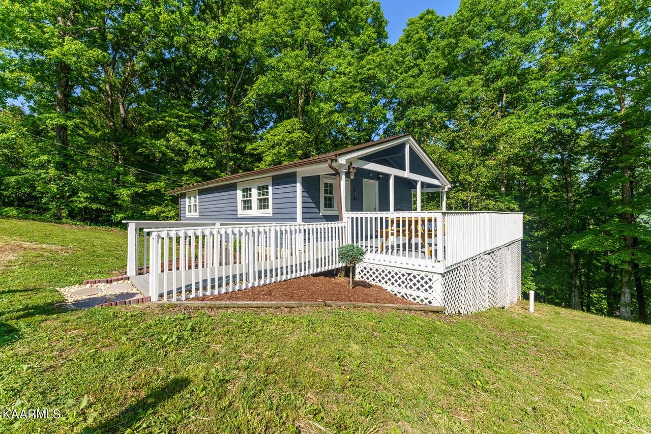 112 Posey Lane - Photo 1