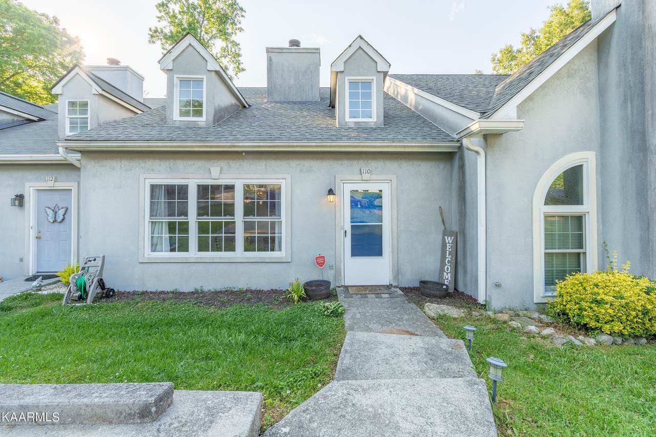 110 Hanover Place - Photo 1