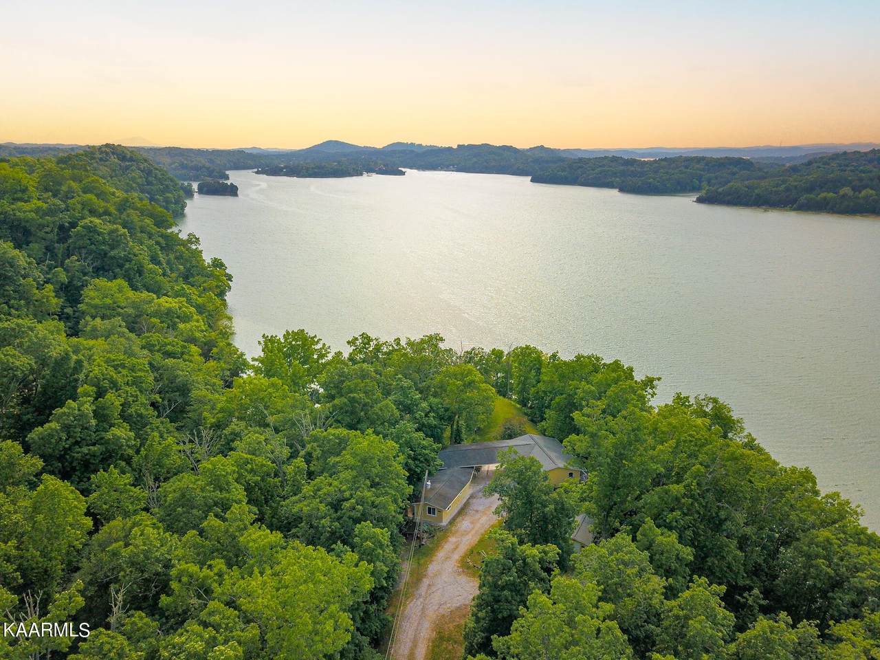 2025 Paradise Hills Rd - Photo 1