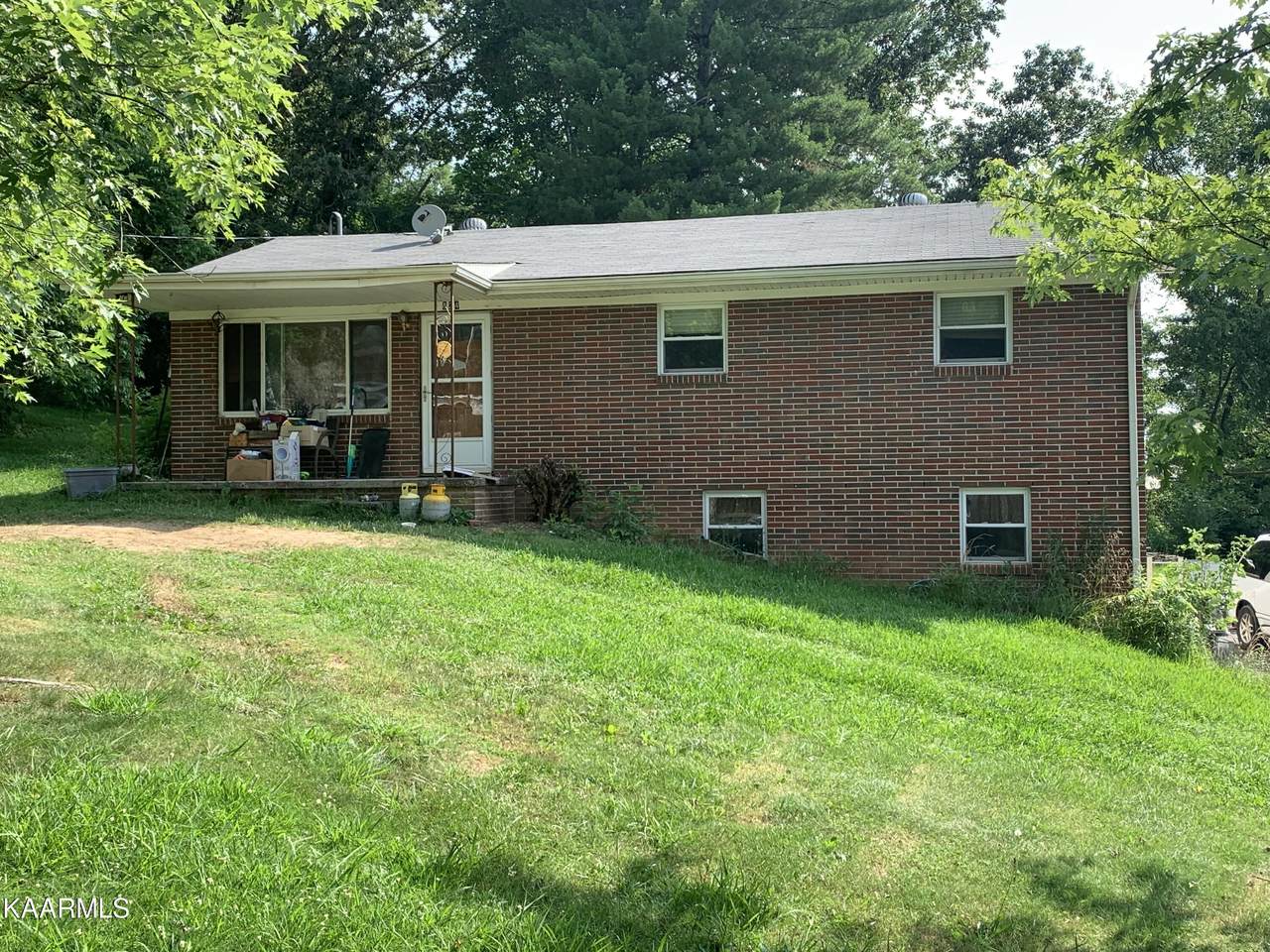 824 Pleasant View Drive - Photo 1