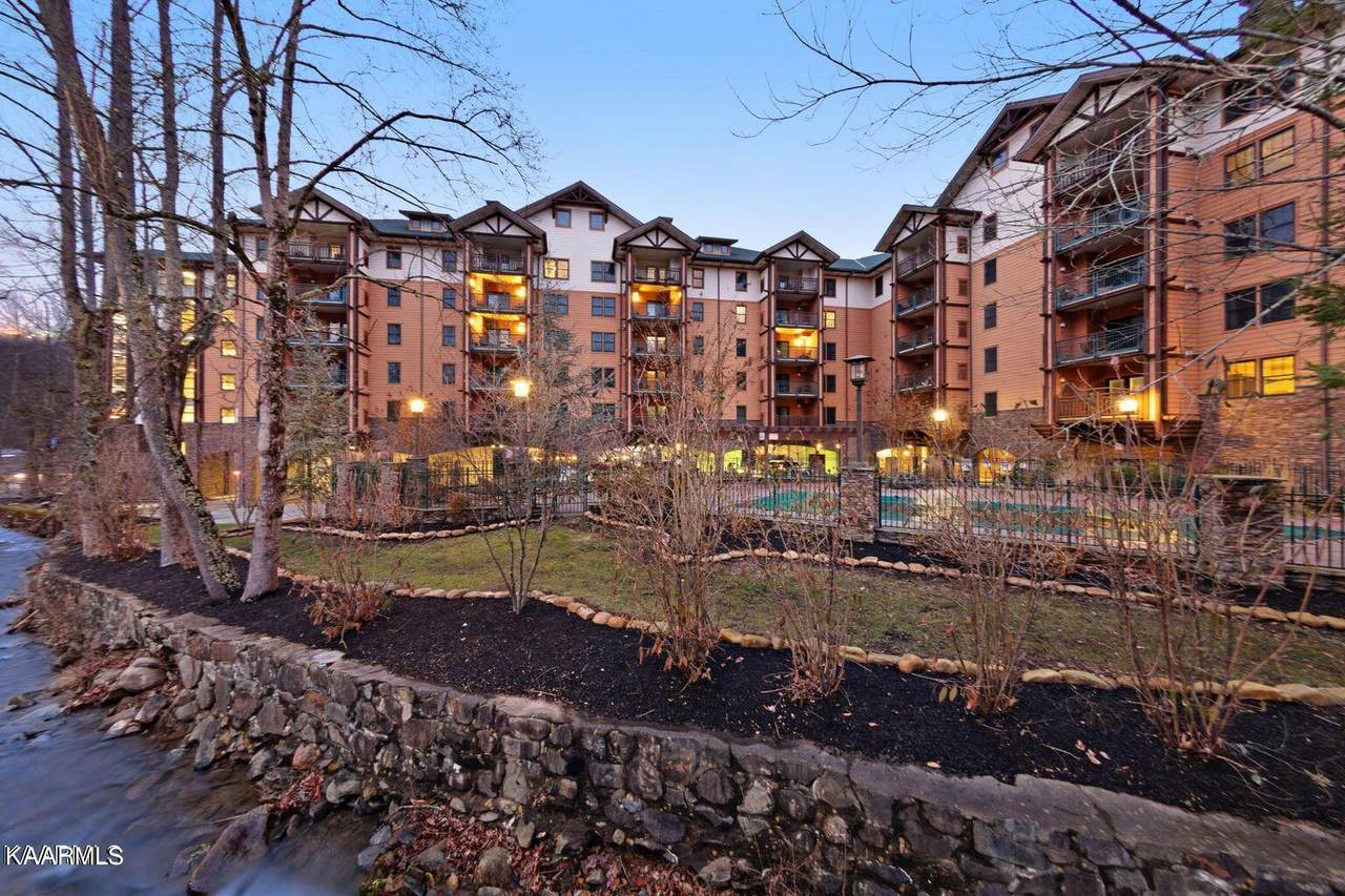 215 Woliss Lane Unit 303 - Photo 1