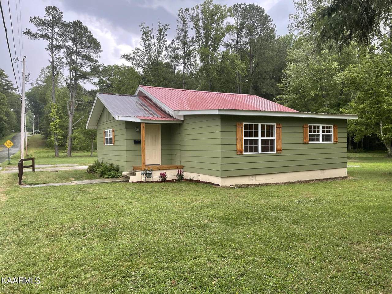 312 Vine St - Photo 1