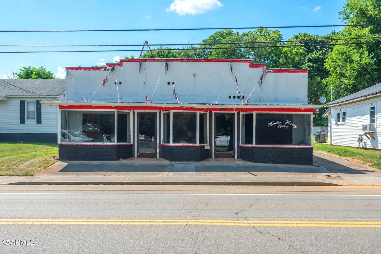 832 Mulberry St - Photo 1