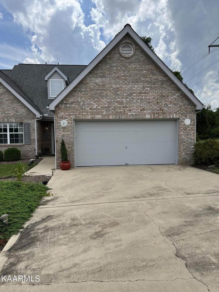 3309 Laurel View Rd - Photo 1