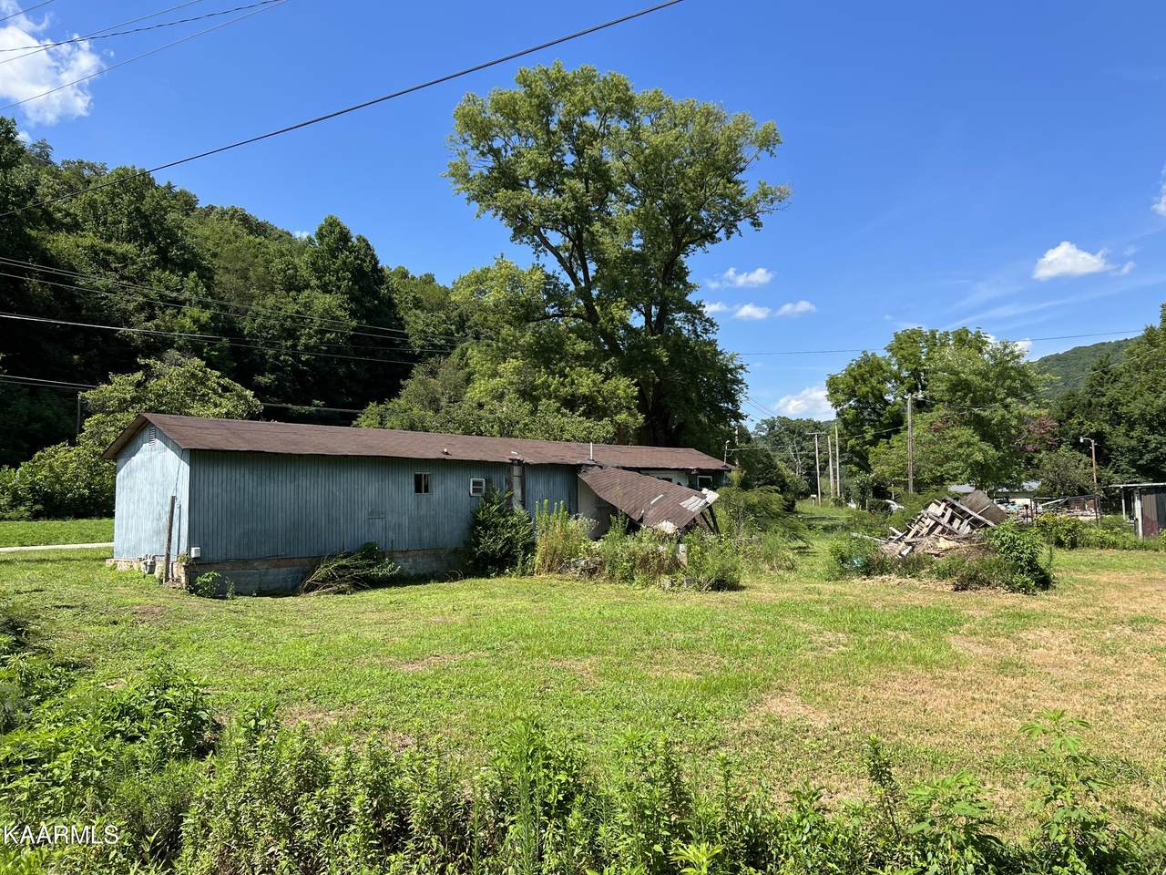 1019 Briceville Hwy - Photo 1