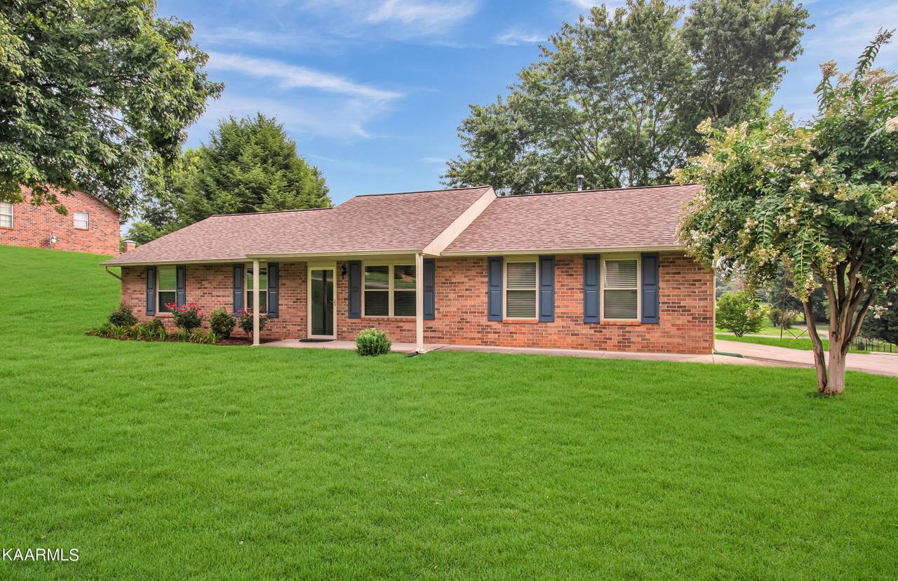 813 Spinnaker Rd - Photo 1
