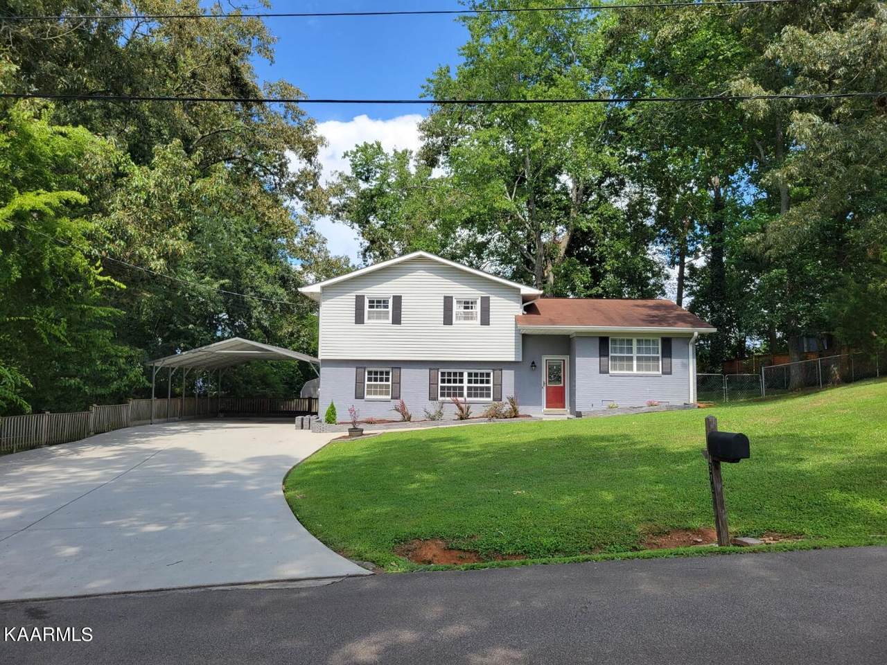 210 Arbor Drive - Photo 1