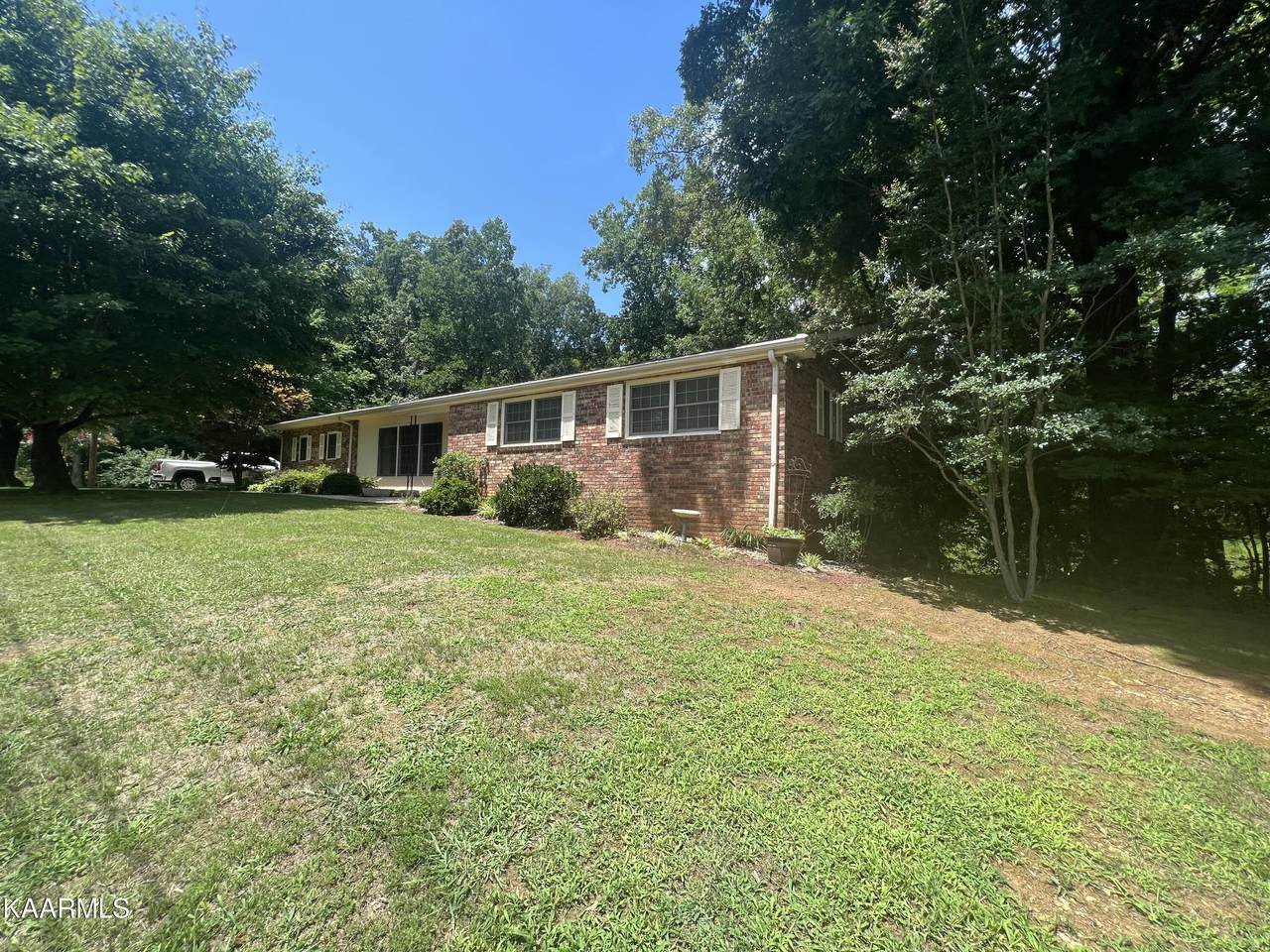 1042 Sunset Circle - Photo 1