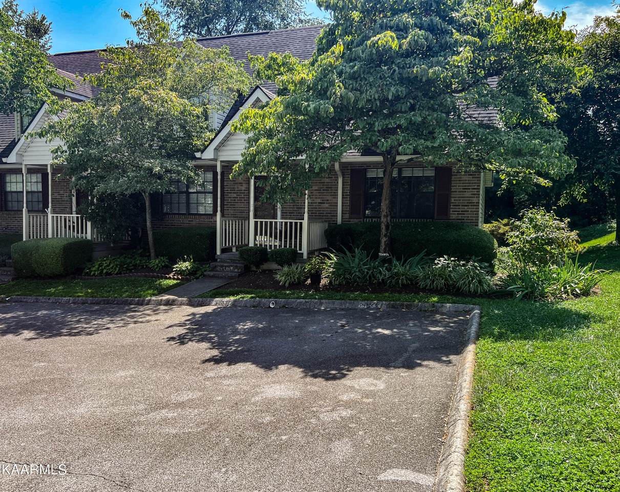 9233 Shady Bend Lane - Photo 1