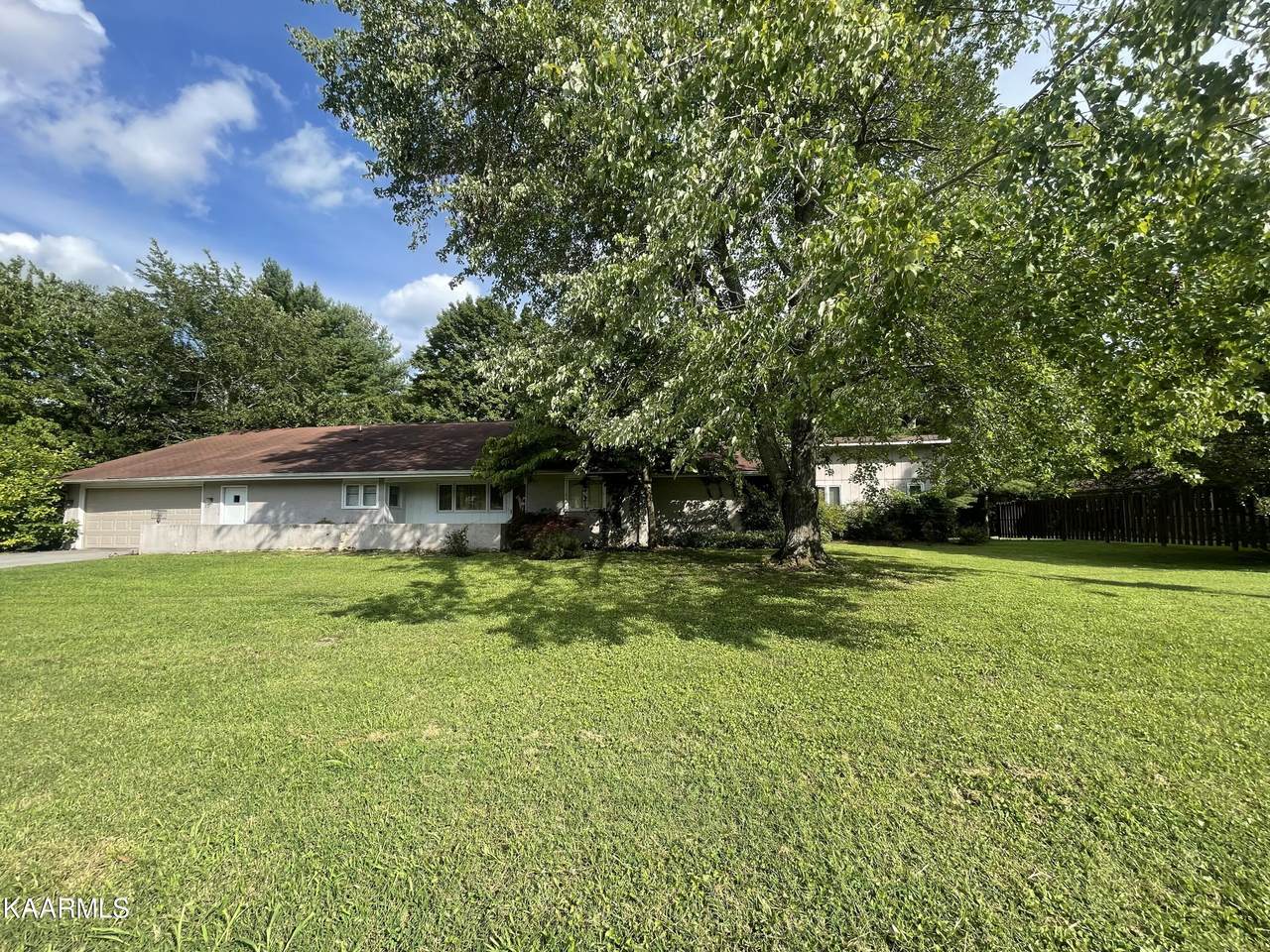 943 Vera Drive - Photo 1