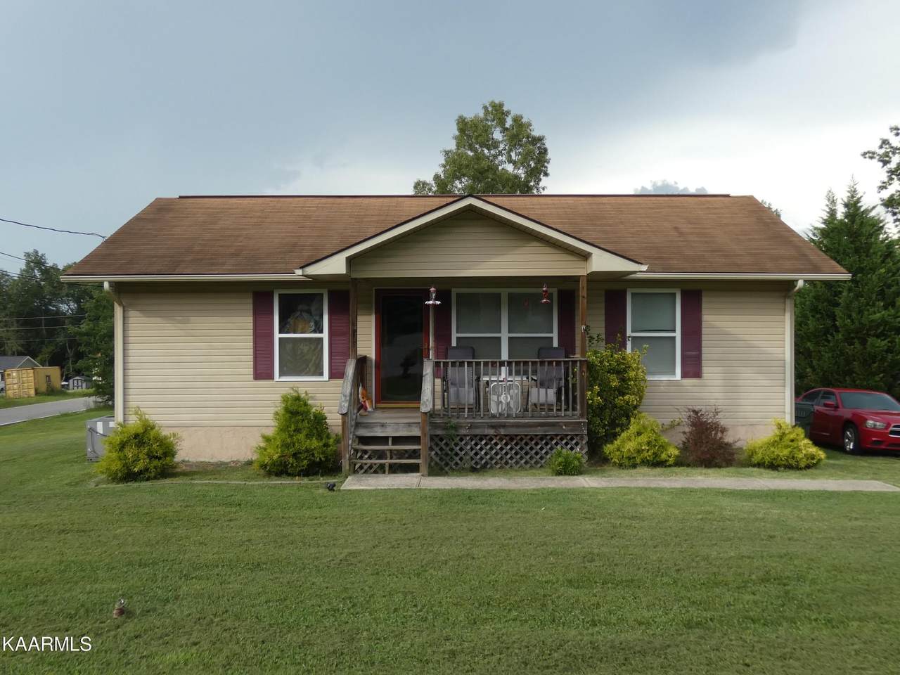 362 Iris Circle - Photo 1