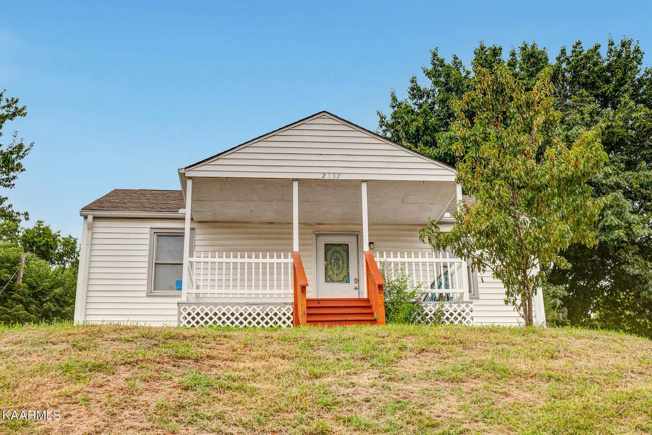 2337 Greenfield Lane - Photo 1