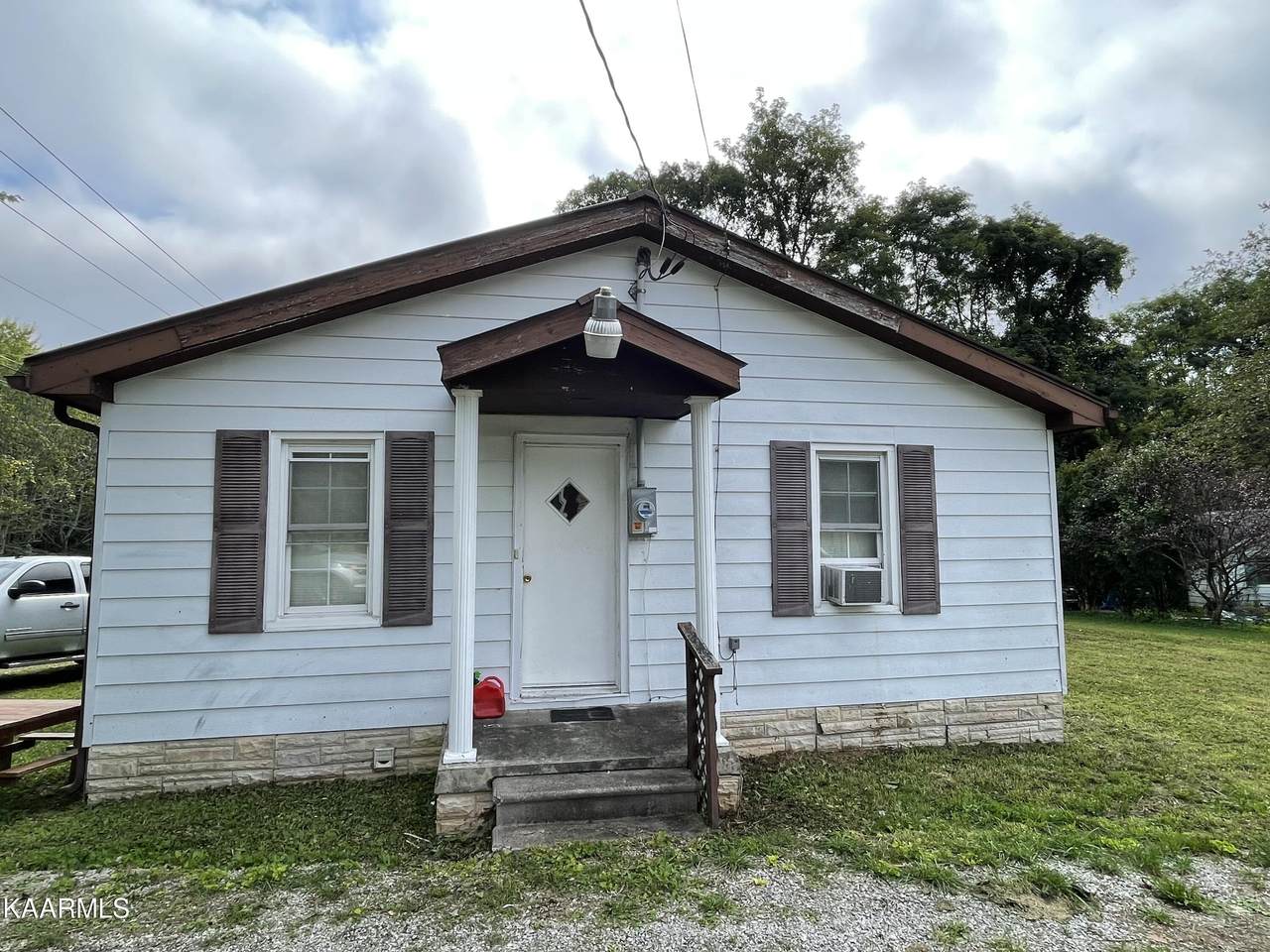 1106 Frank Campbell Rd - Photo 1
