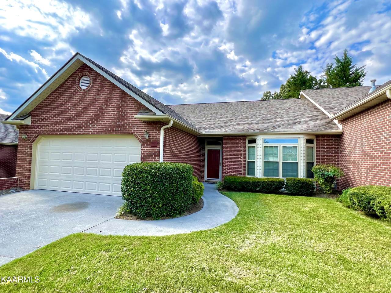 810 Sterchi Park Way - Photo 1