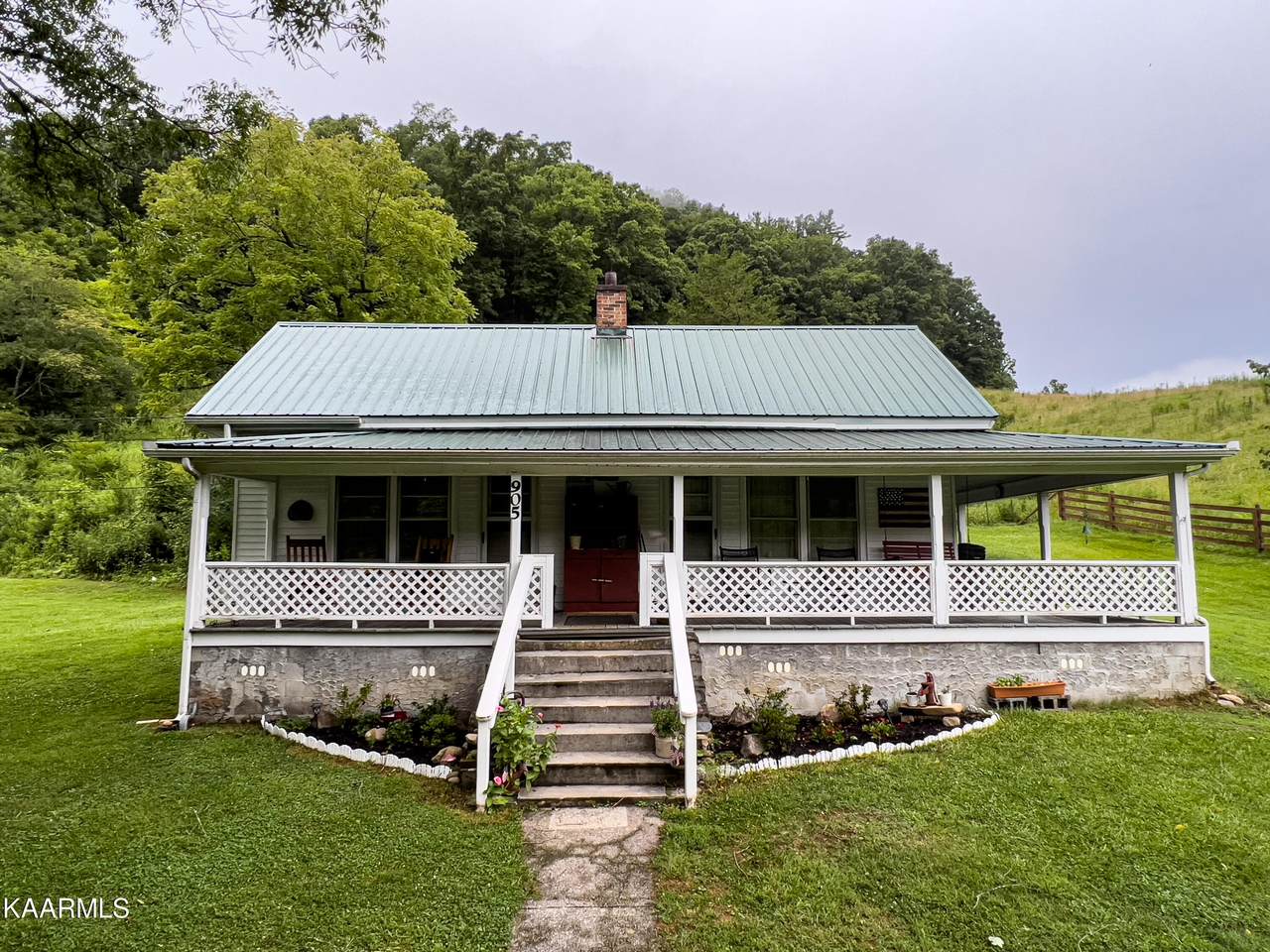 905 Blue Mill Rd - Photo 1