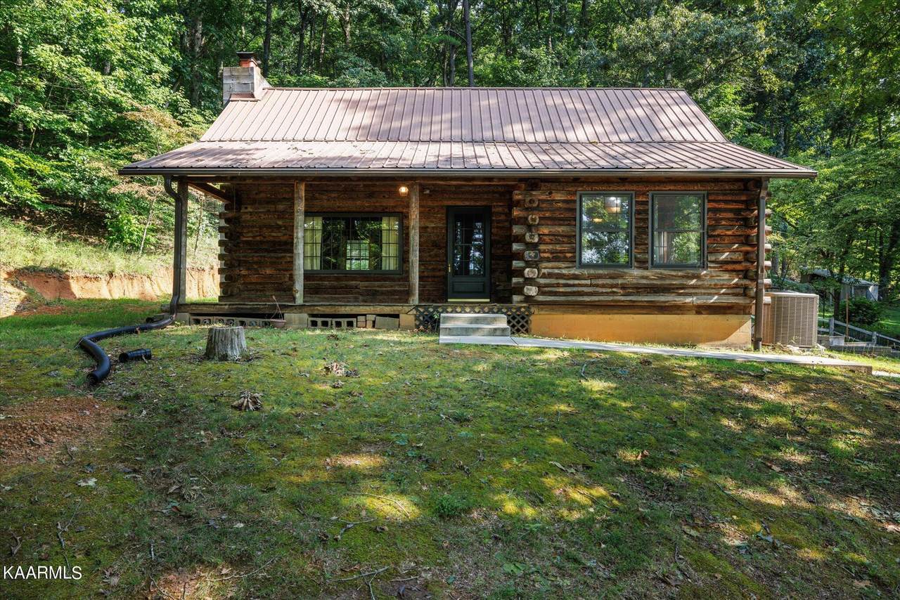 628 Pickens Gap Rd - Photo 1