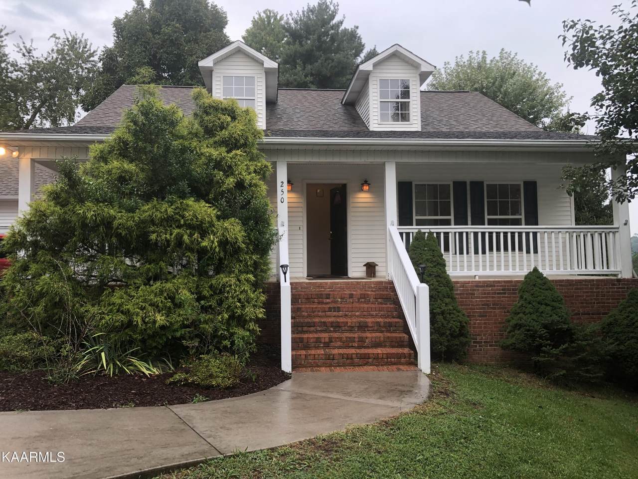 250 Mallory Drive - Photo 1