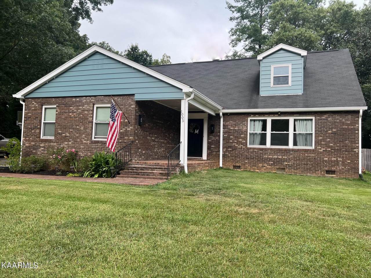 1005 Two Notch Drive - Photo 1