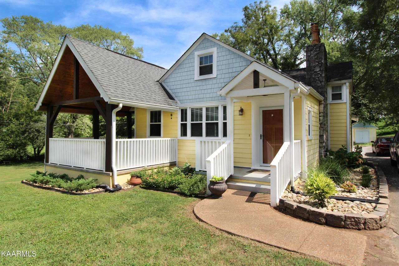 2338 Brooks Ave - Photo 1