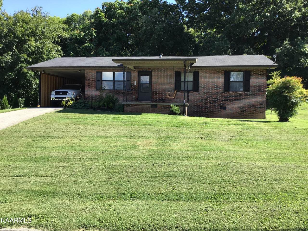 825 Laurel St - Photo 1