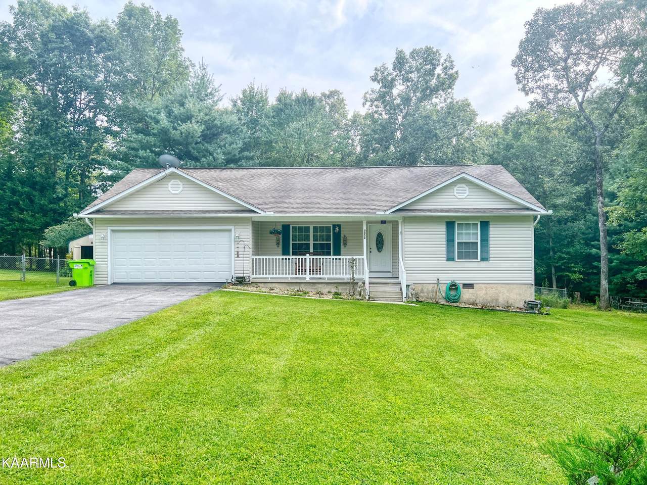 5004 Chinook Lane - Photo 1