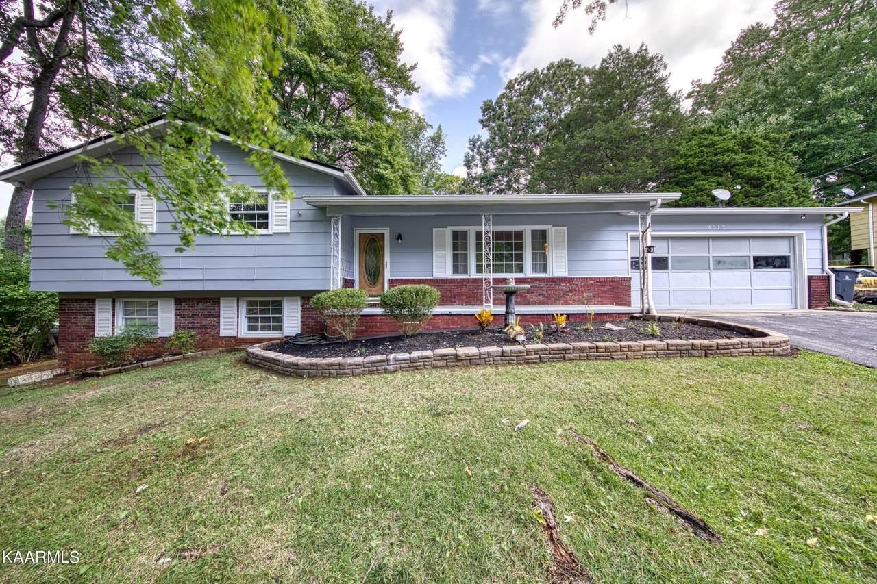 4513 Crestfield Rd - Photo 1