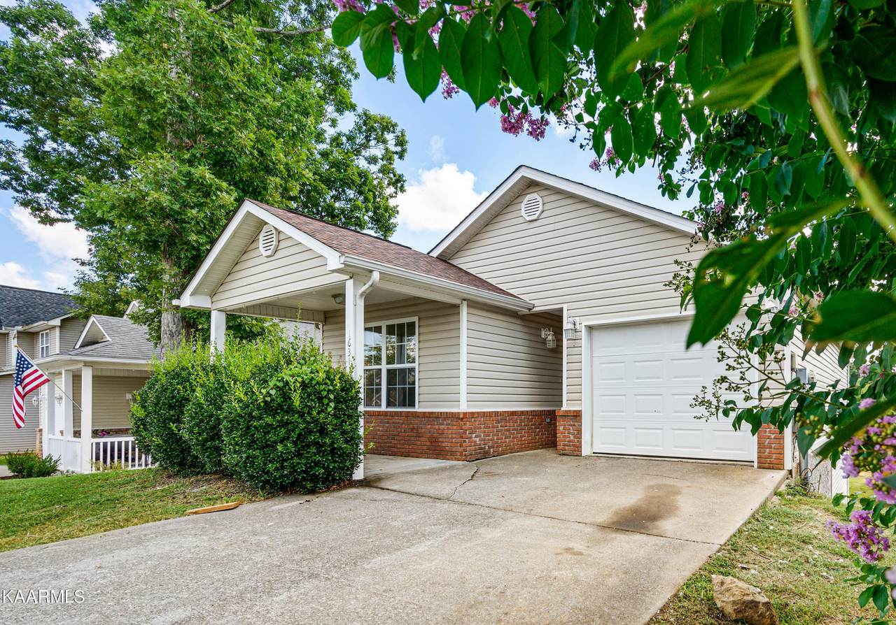 1631 Monte Vista Drive - Photo 1