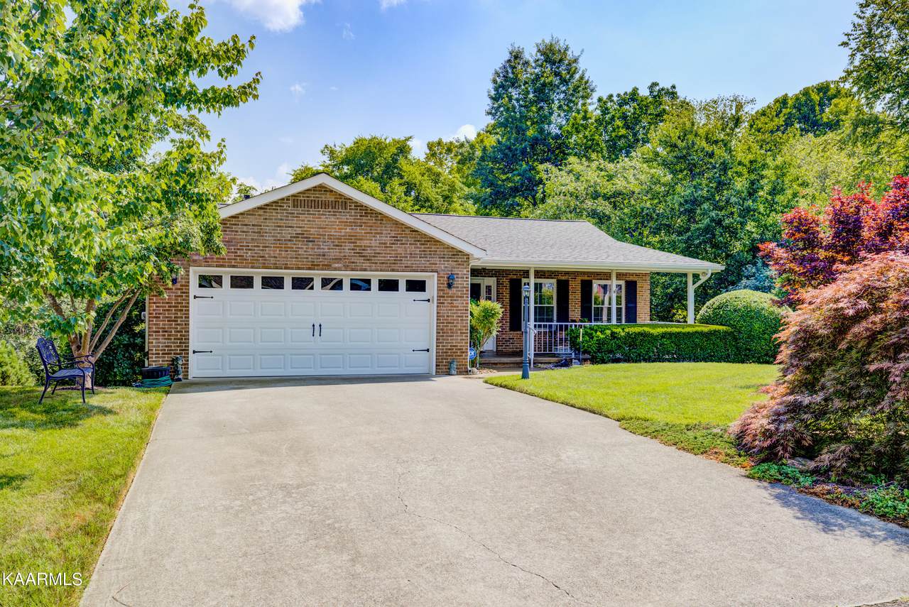 114 Capital Circle - Photo 1