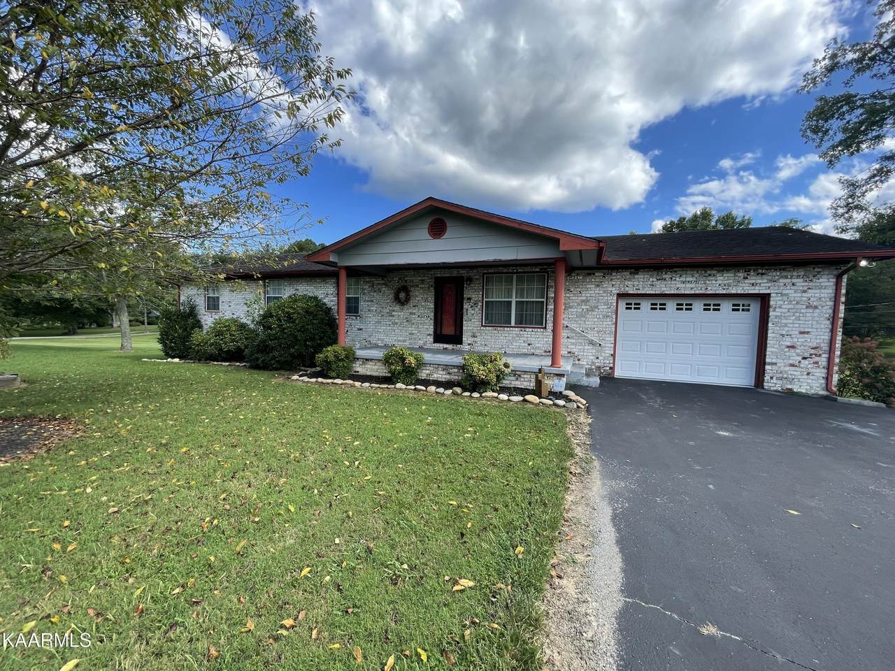 368 Middlesboro Rd - Photo 1