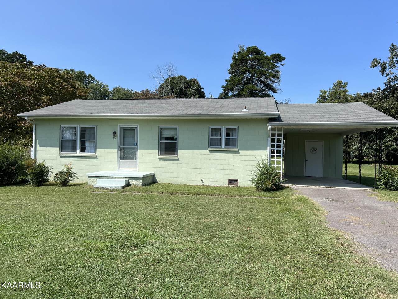813 Hickory Drive - Photo 1