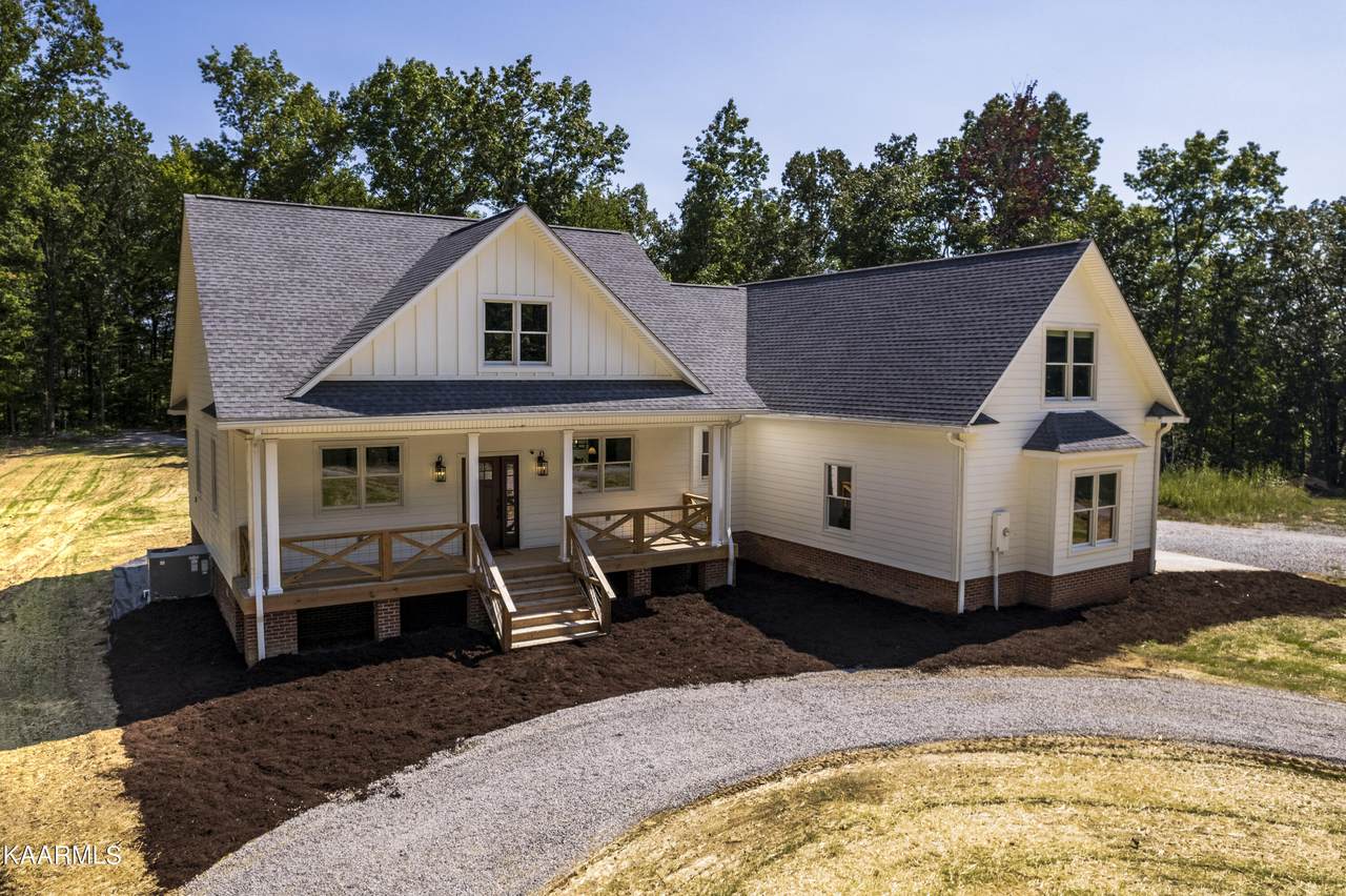 722 Westel Rd - Photo 1