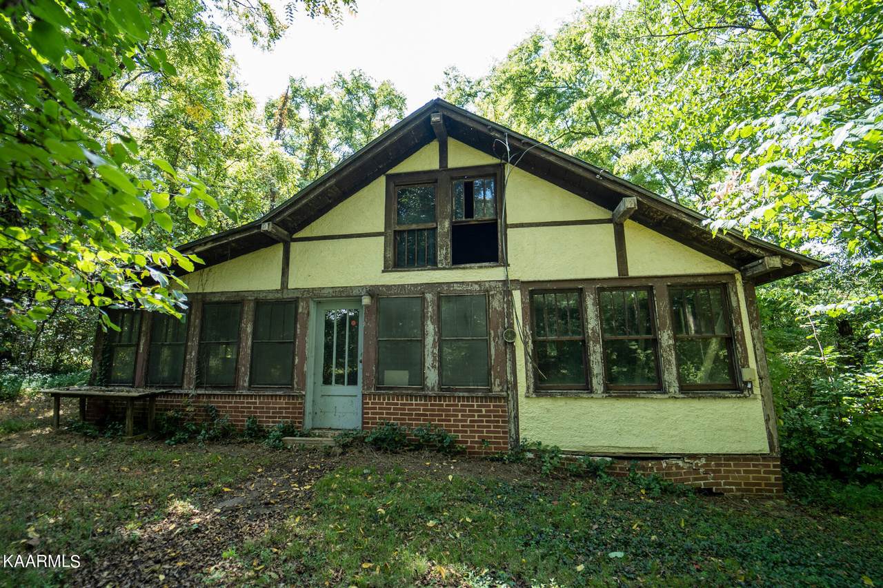 4030 Newport Hwy - Photo 1