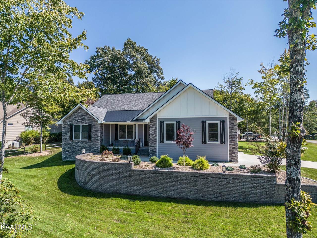 11 Thames Terrace - Photo 1