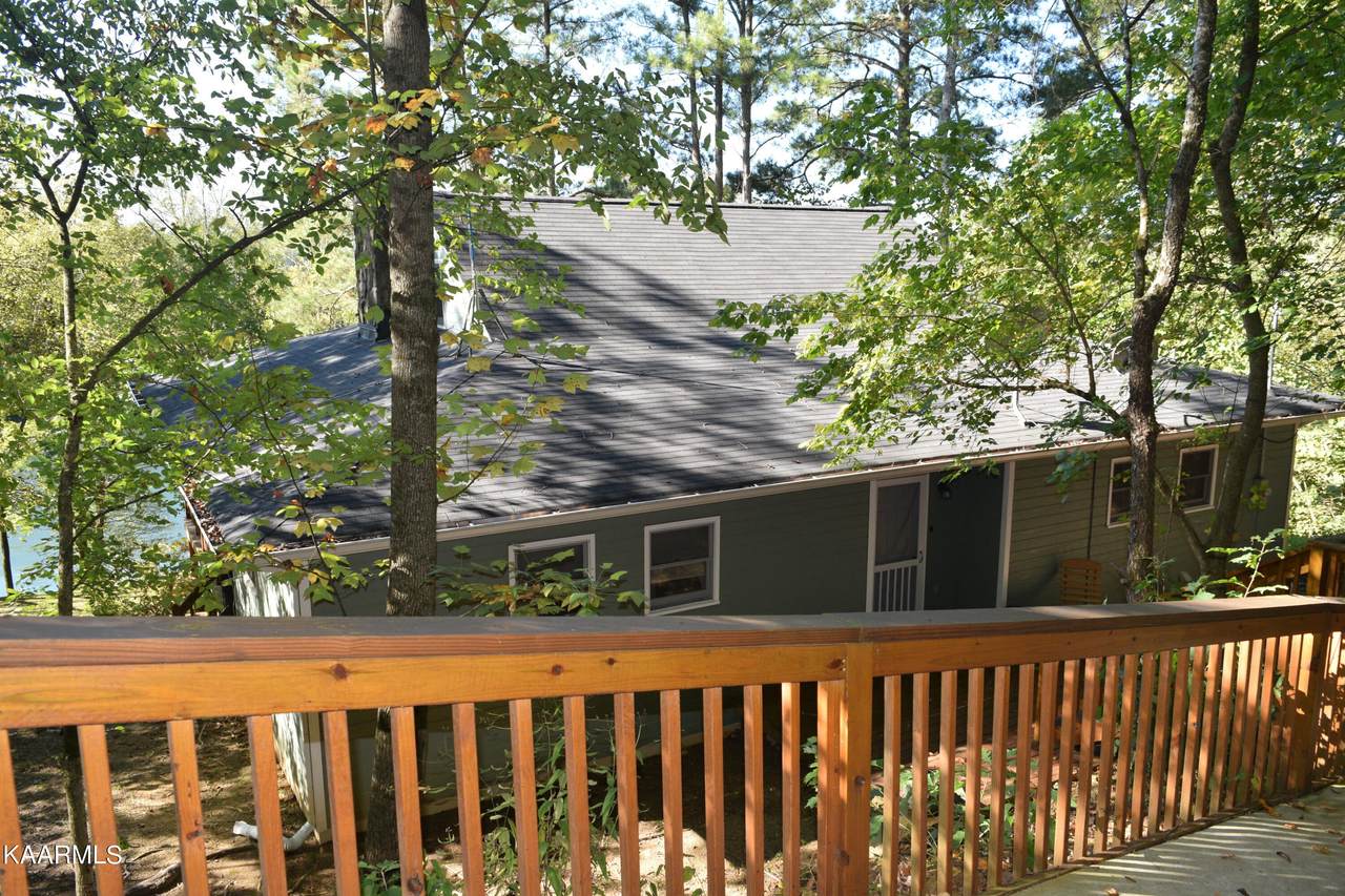 171 Lakeview Drive - Photo 1