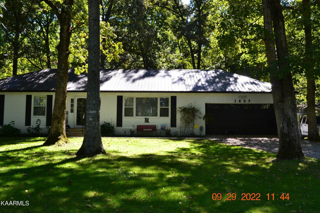 1607 Cherokee Road East Rd - Photo 1