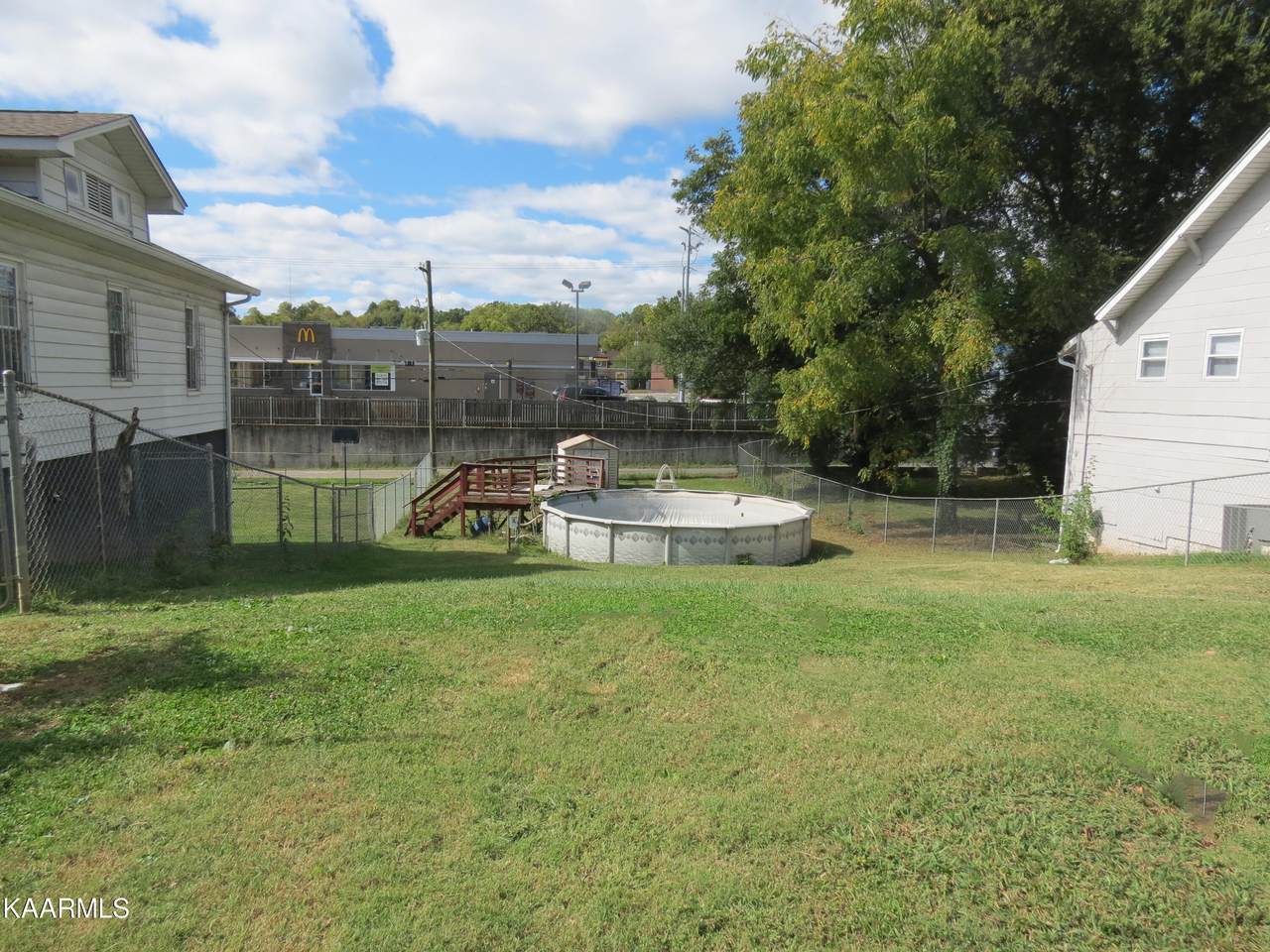 2833 Linden Ave - Photo 1
