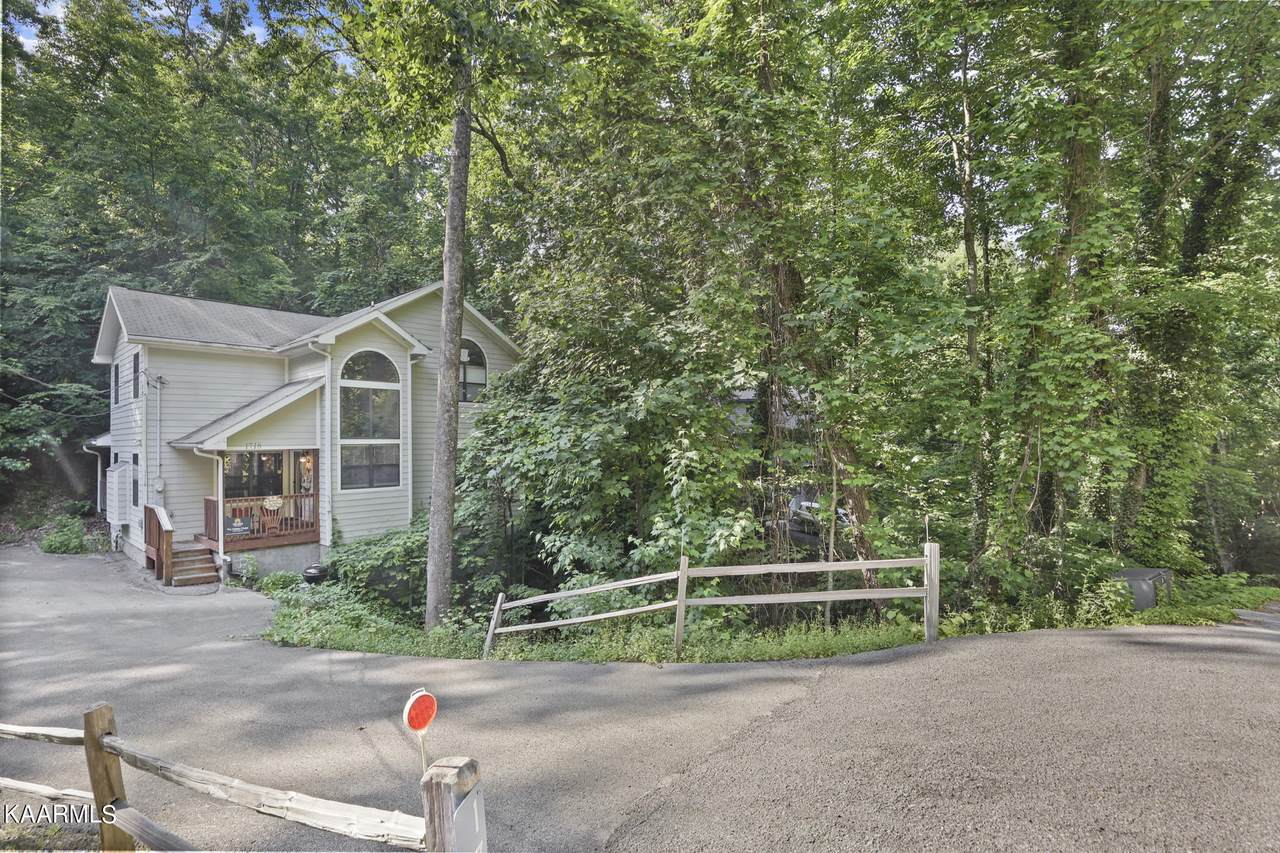 1718 Zurich Rd - Photo 1