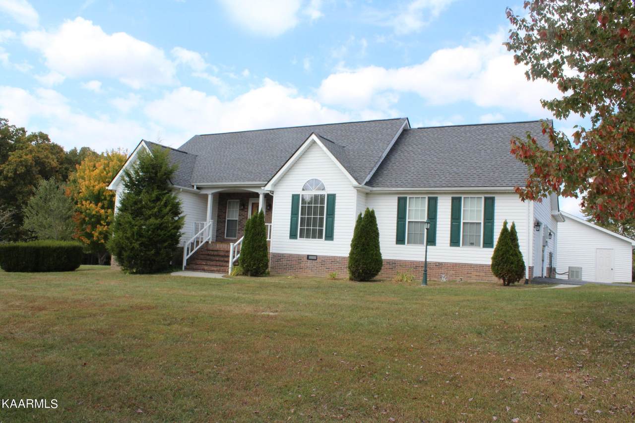 1036 Circle Drive - Photo 1