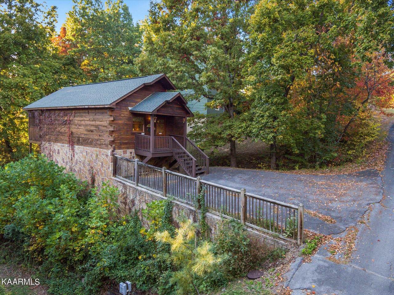 308 Village Way - Photo 1