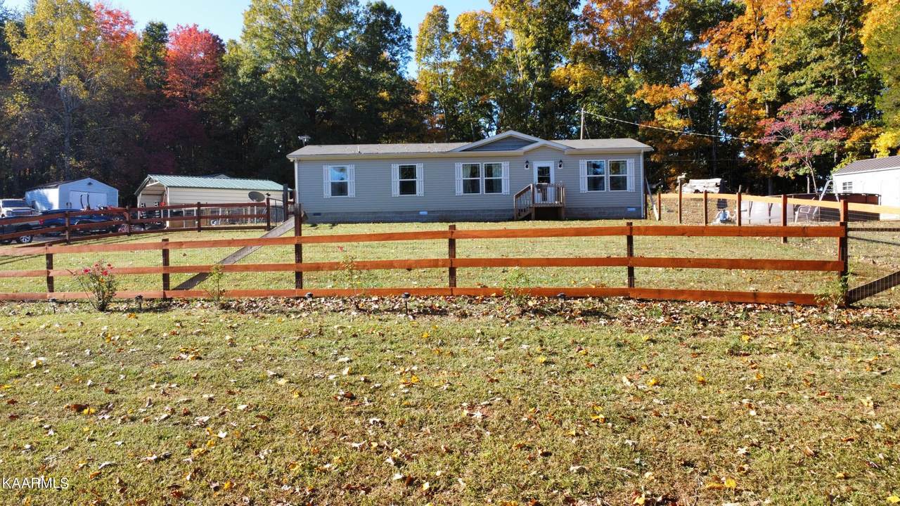 136 Hillview Rd - Photo 1