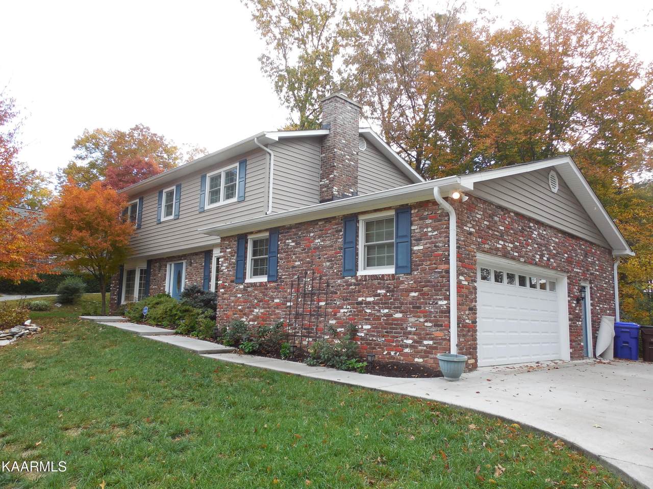 125 Amanda Drive - Photo 1
