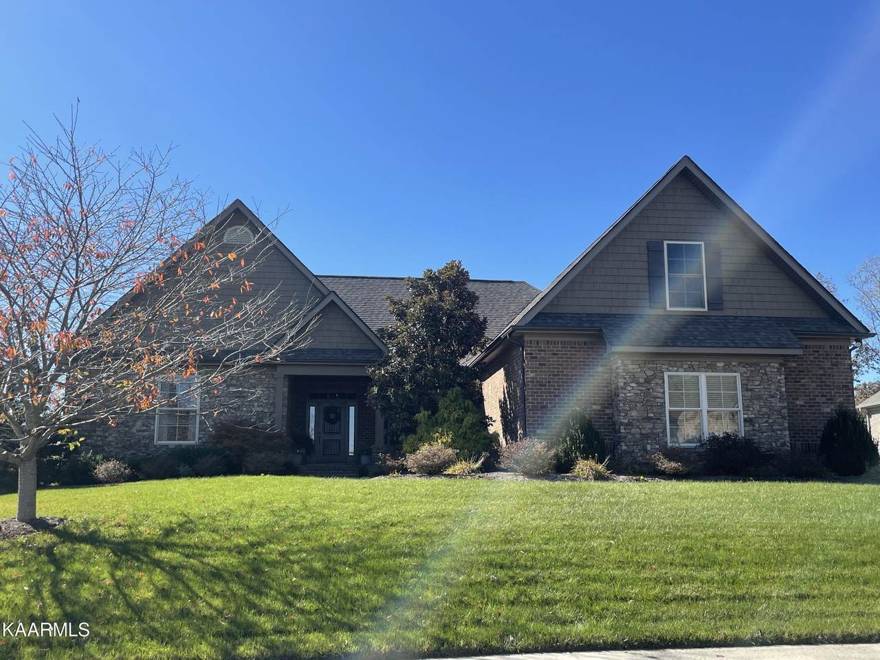 955 Cobblestone Drive - Photo 1
