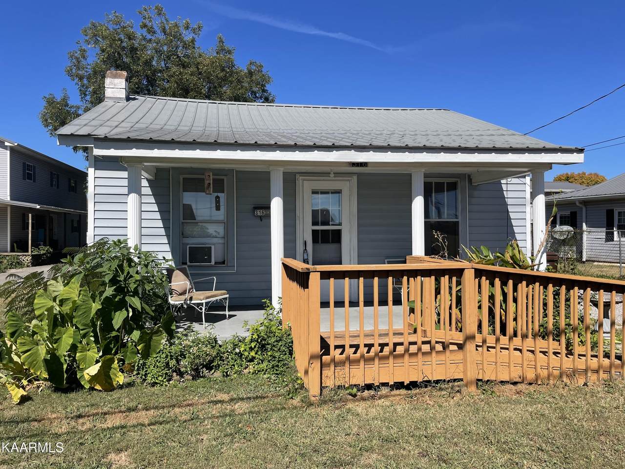 316 Oklahoma St - Photo 1