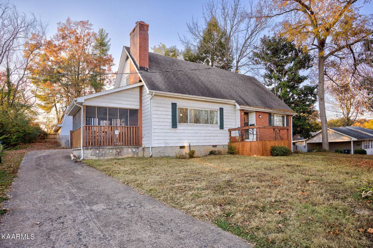 120 Fairview Ave - Photo 1