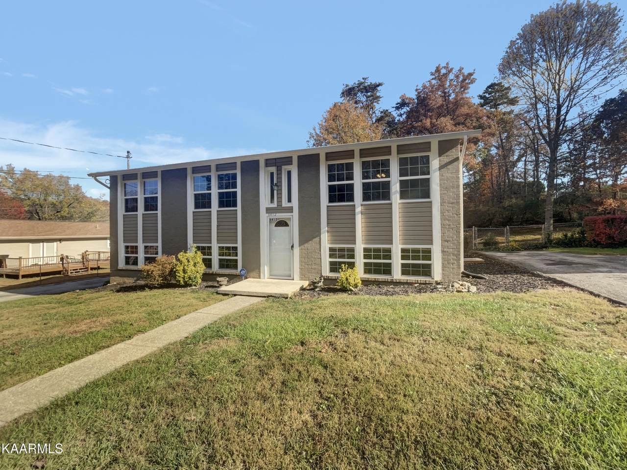 6412 Shaftsbury Drive - Photo 1
