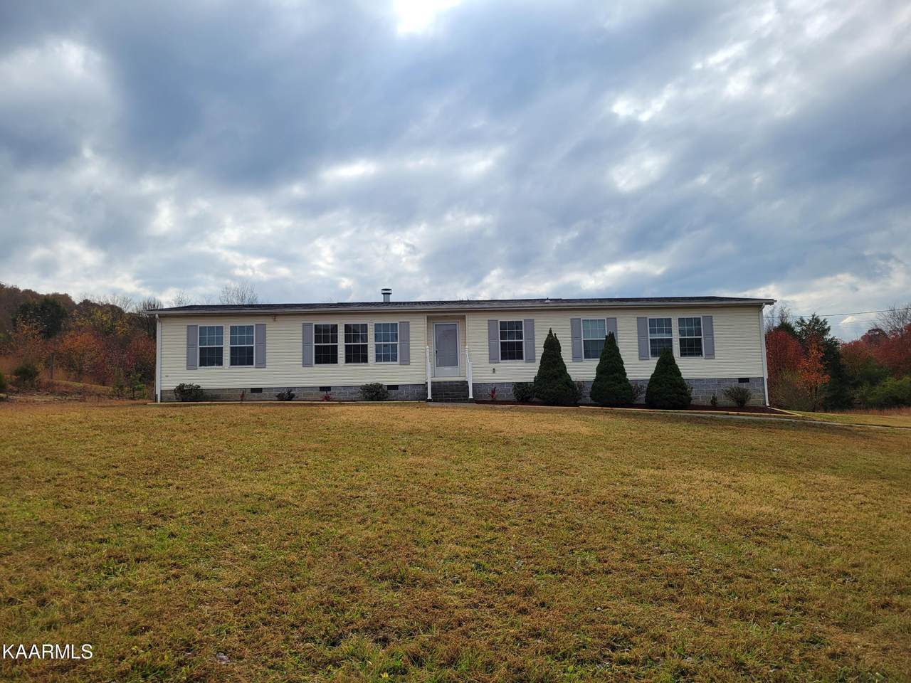 112 Meade Drive - Photo 1