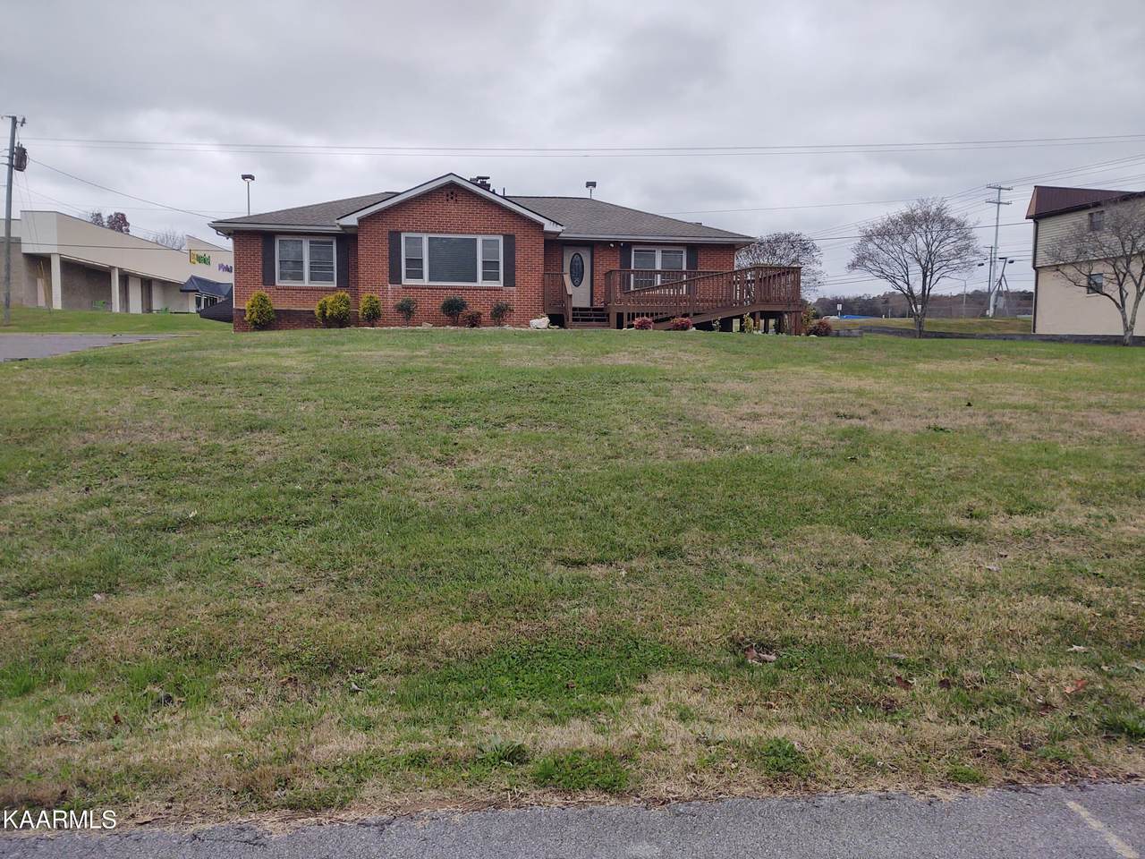 112 Mcmahan Rd - Photo 1