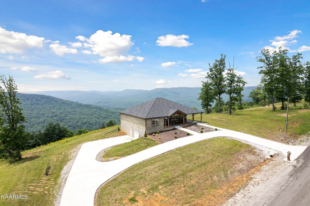 711 Bear Knob Lane - Photo 1
