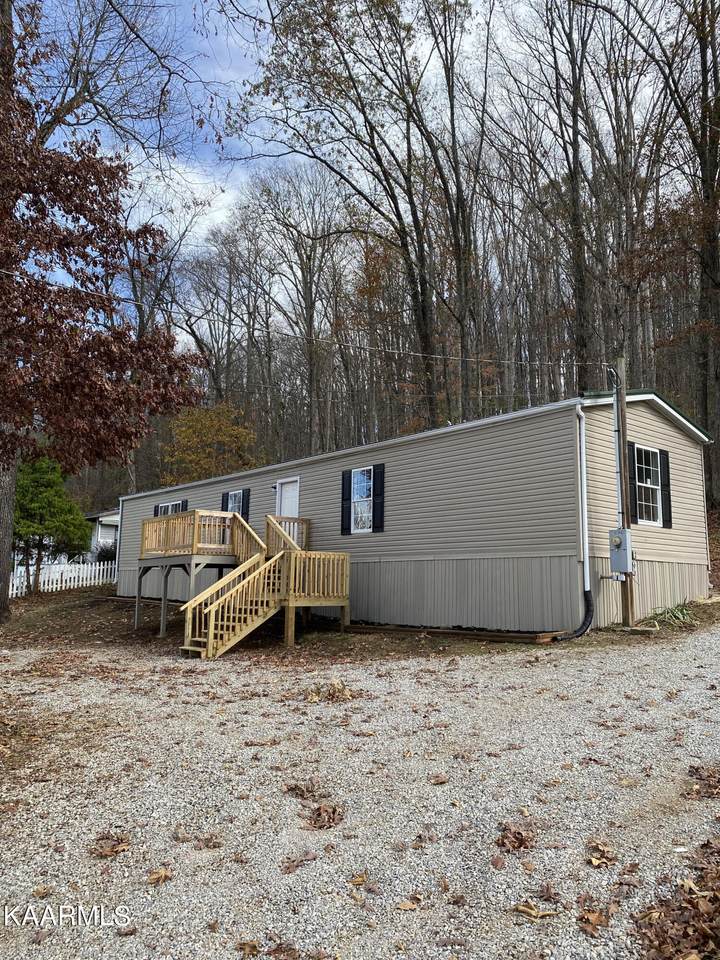 228 Dogwood Way - Photo 1