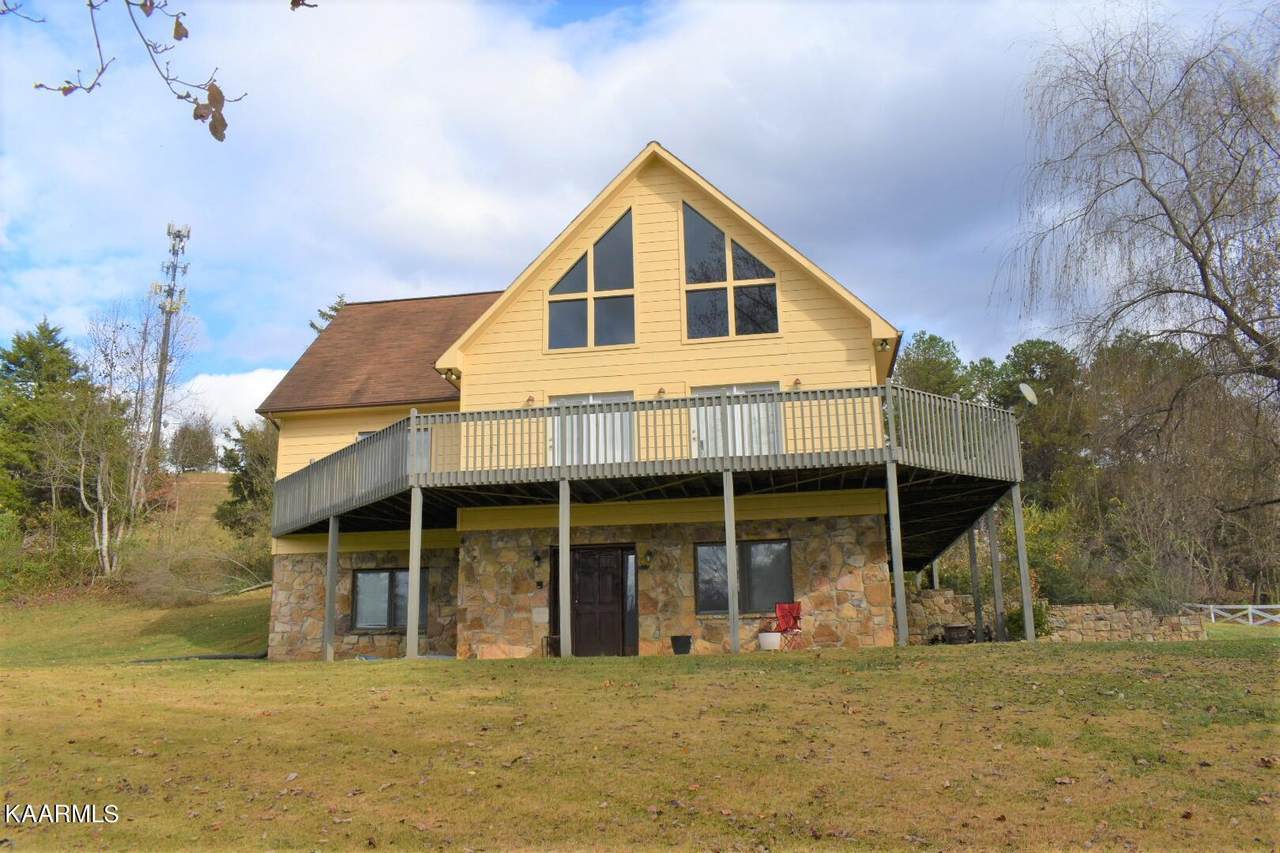 135 Adams Court - Photo 1